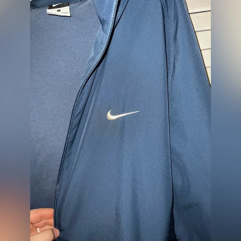 Nike Men’s Full Zip Large Blue Roll & Zippered Hood Workout Jacket - Picture 4 of 11